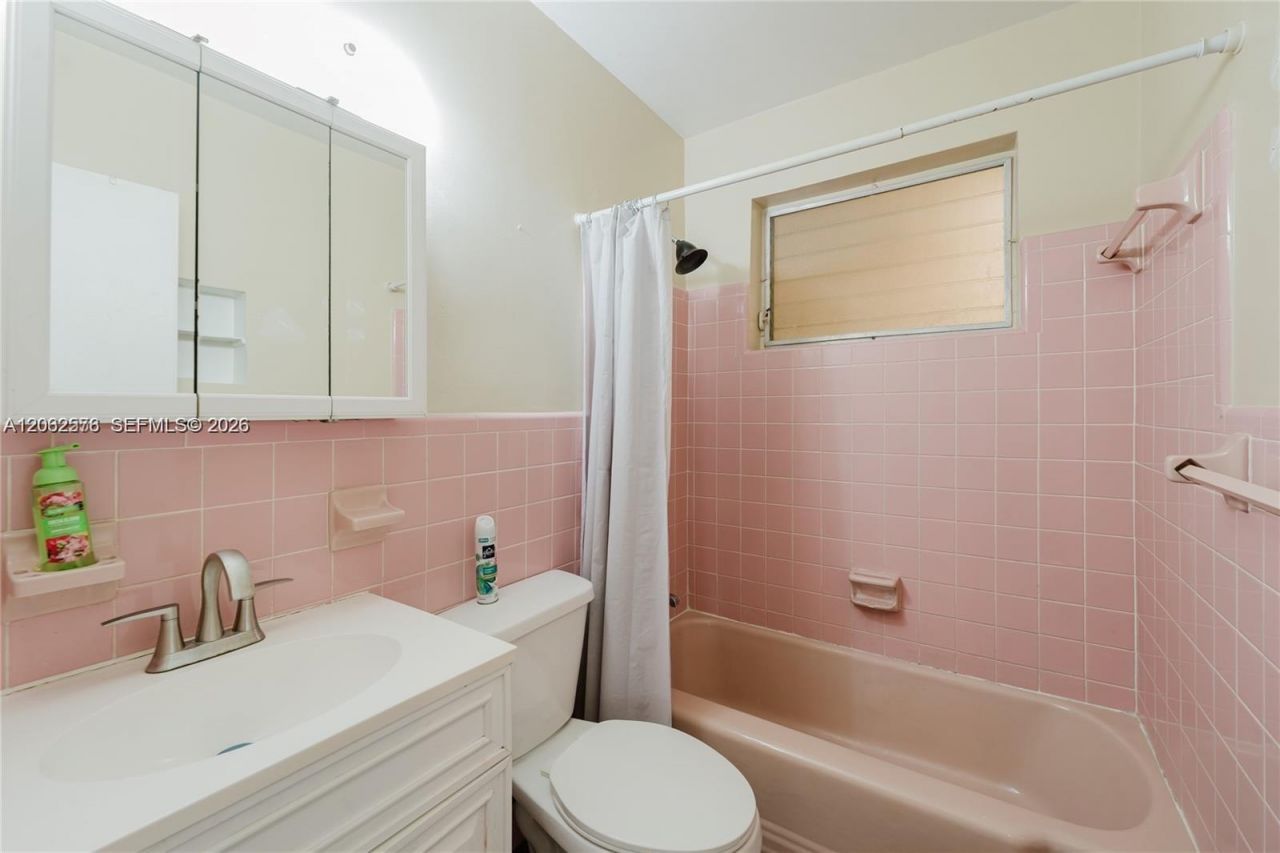 5737 Grant St, Unit 3, Hollywood, FL 33021 Photo