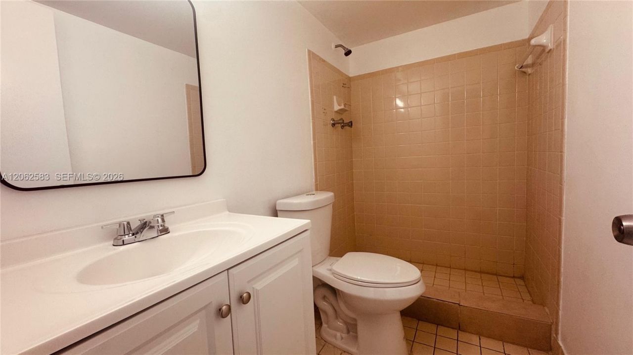 11311 SW 200th St, Unit 311-D, Miami, FL 33157 Photo