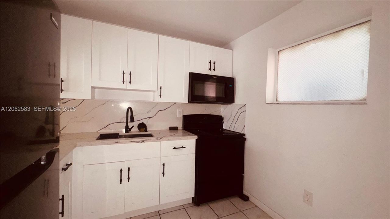 11311 SW 200th St, Unit 311-D, Miami, FL 33157 Photo