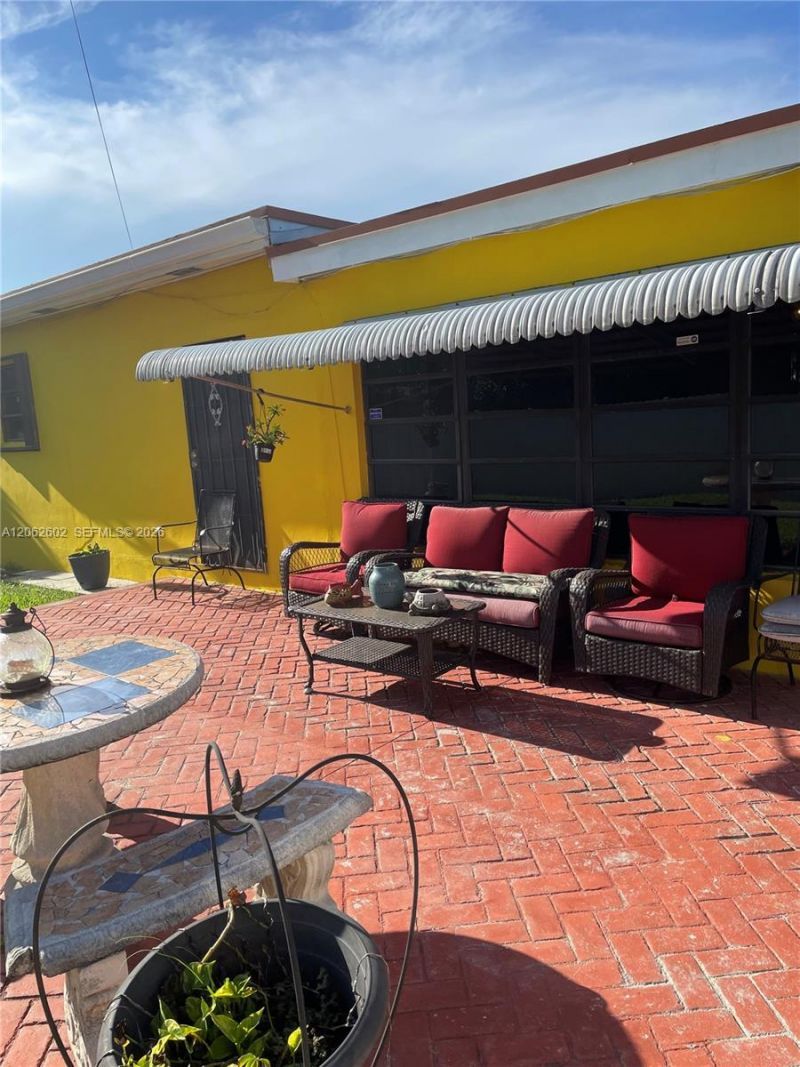 3265 NW 80th Ter, Miami, FL 33147 Photo