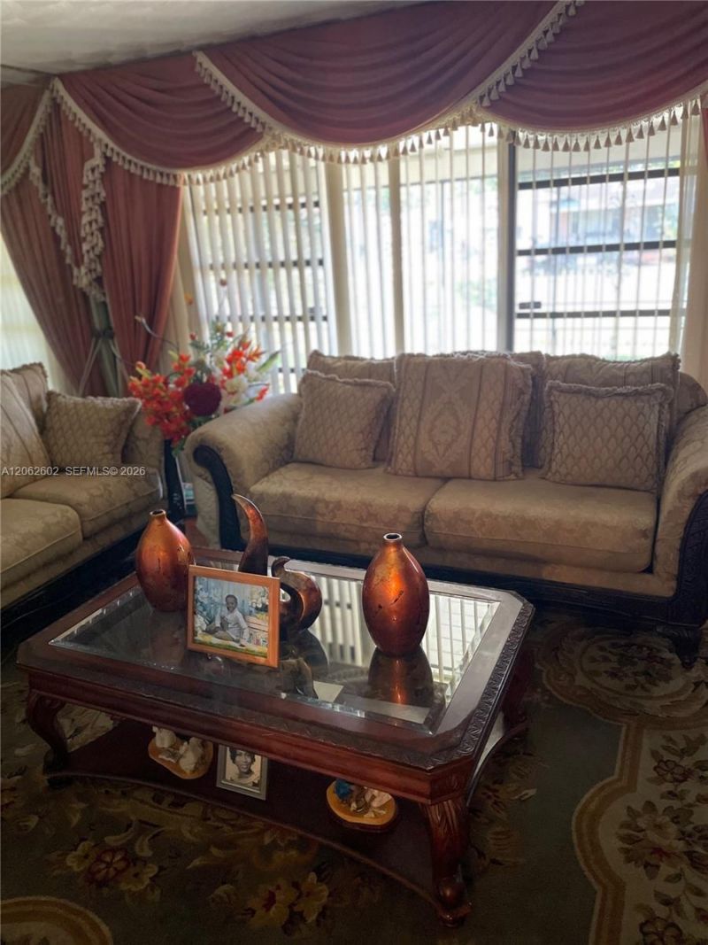 3265 NW 80th Ter, Miami, FL 33147 Photo