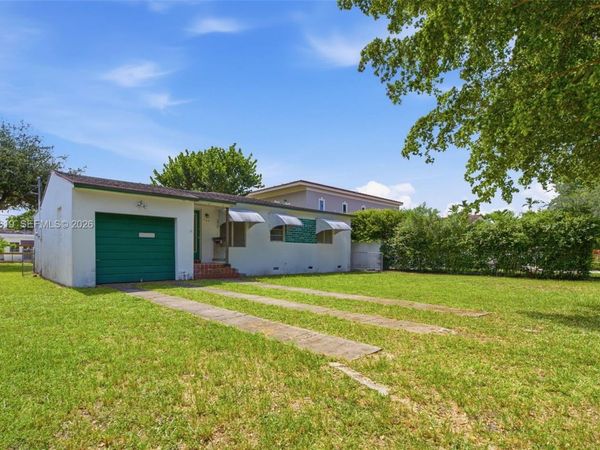 157 Lenape Dr , Miami Springs, FL 33166