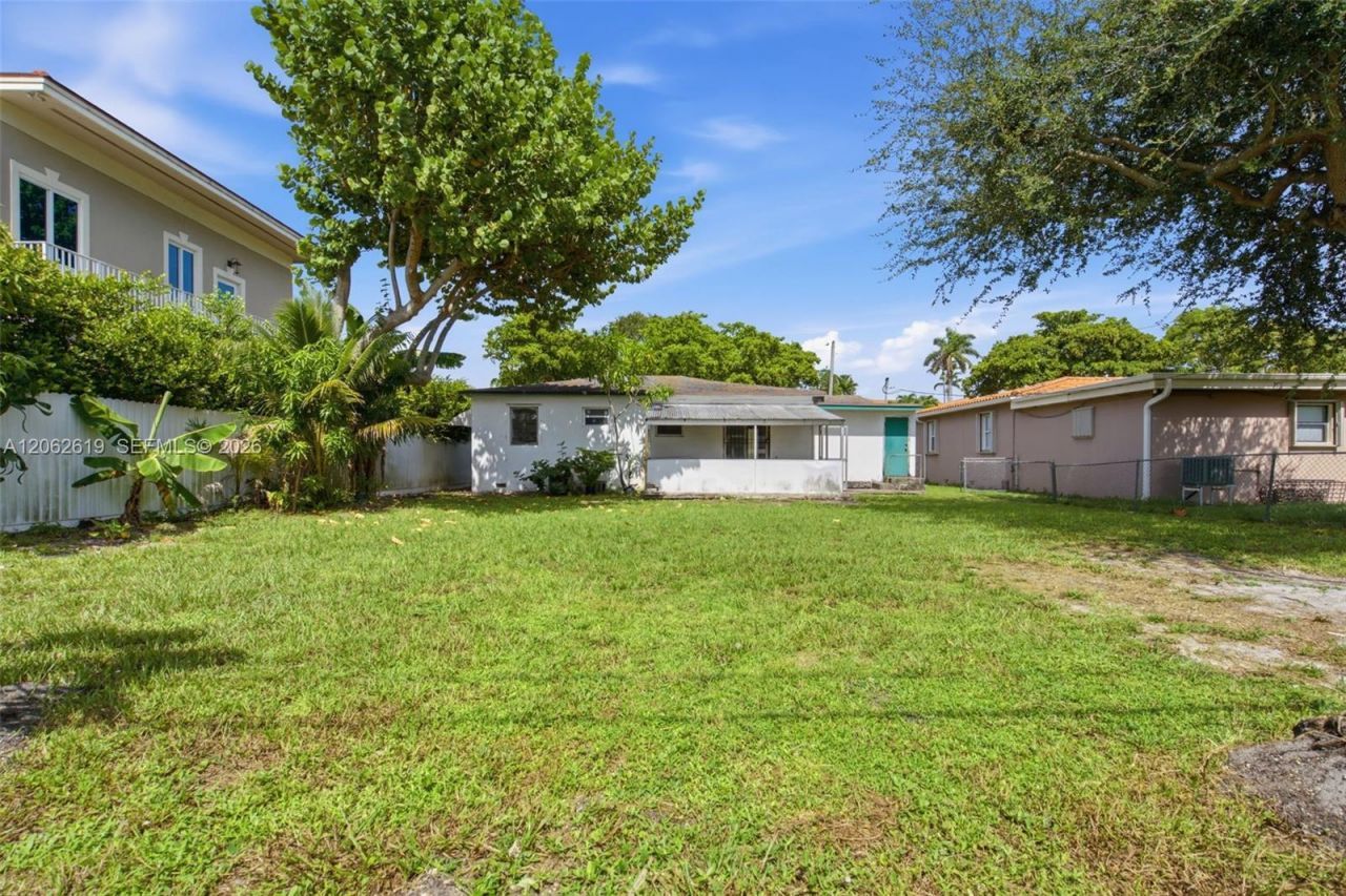 157 Lenape Dr, Miami Springs, FL 33166 Photo
