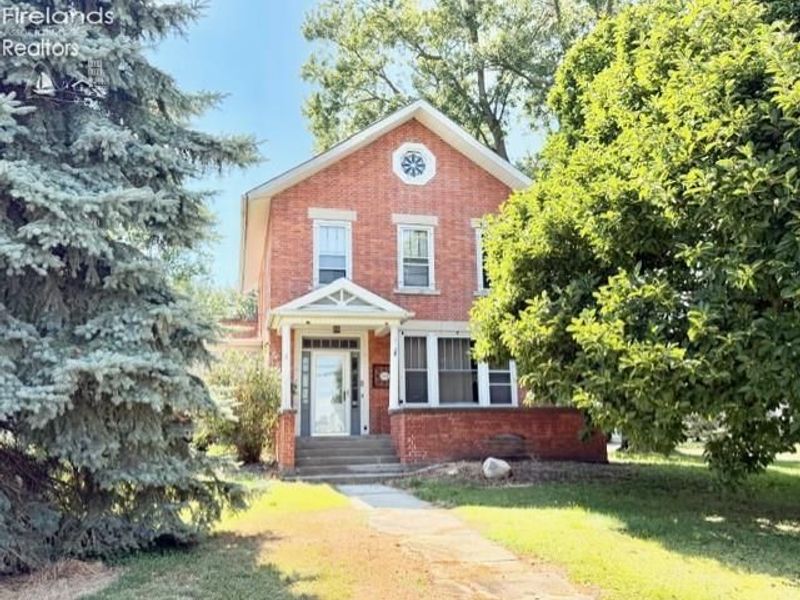 231 Northwest Street, Bellevue, OH 44811 Photo 1