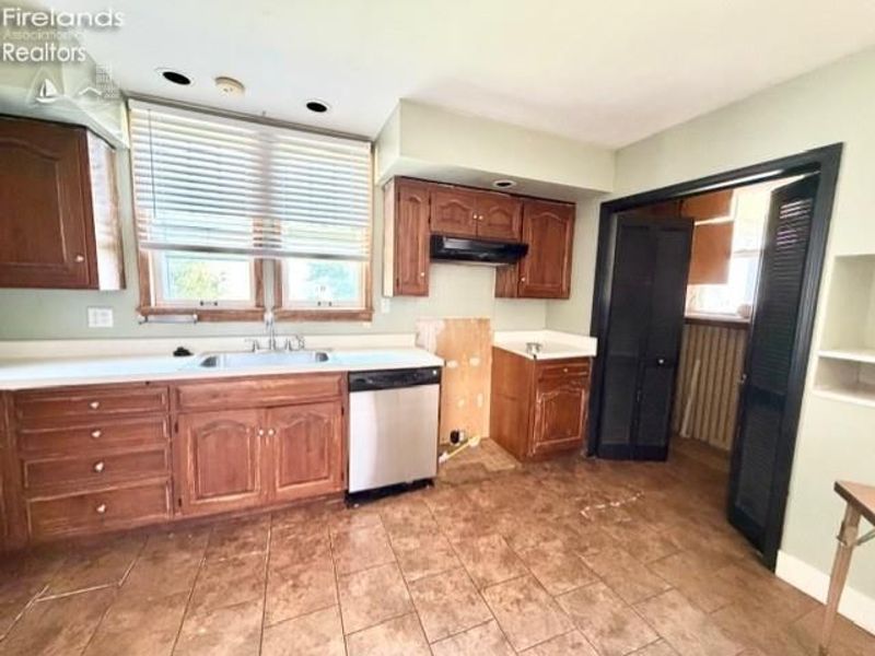 231 Northwest Street, Bellevue, OH 44811 Photo 12