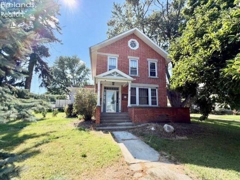 231 Northwest Street, Bellevue, OH 44811 Photo 2