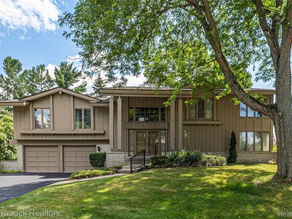 3265 Bloomfield Shore Drive, West Bloomfield Township, Mi 48323