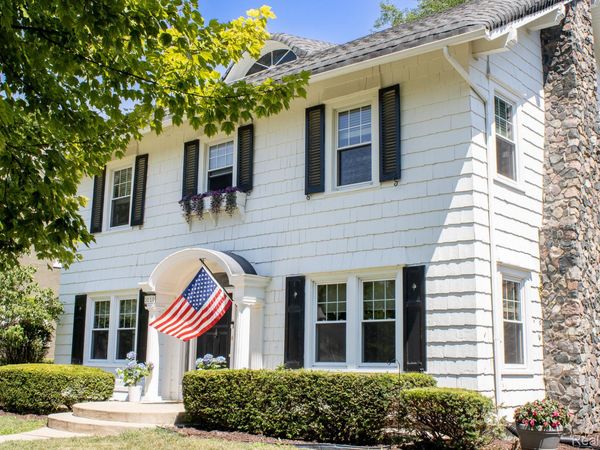 1010 Kensington Avenue, Grosse Pointe Park, Mi 48230