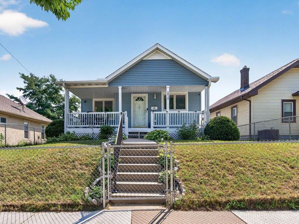 3838 Dupont Avenue N, Minneapolis, MN 55412
