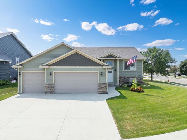 4300 Genevieve Place NW, Rochester, MN 55901