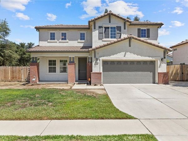 3320 W Glendale, Visalia, CA 93291
