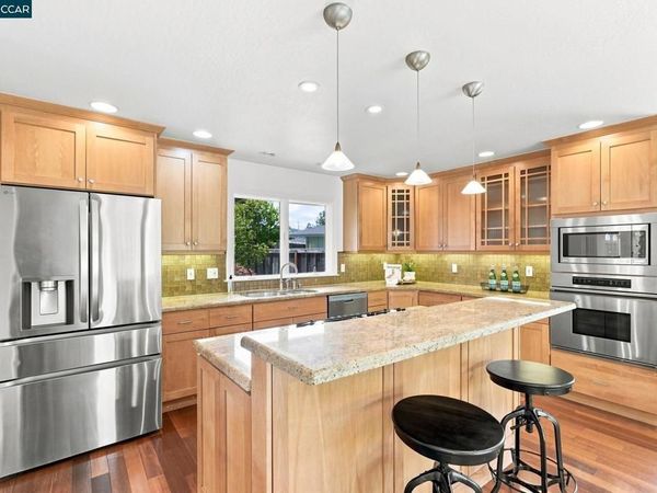 165 Selborne Way, Moraga, CA 94556
