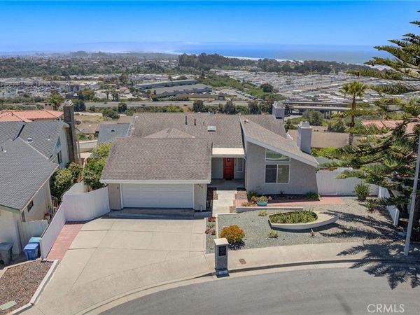 261 Coral Court, Pismo Beach, CA 93449