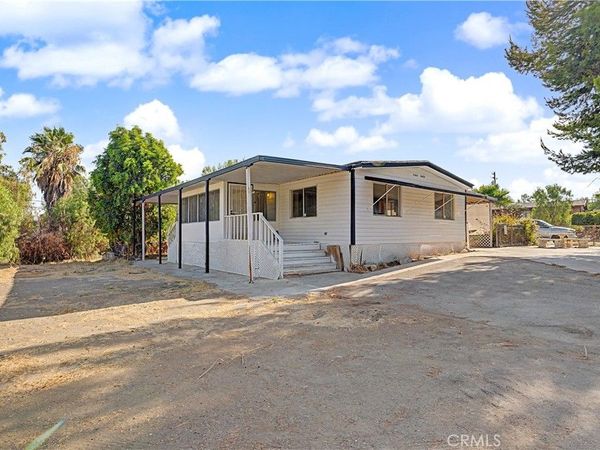 18580 Decker, Perris, CA 92570