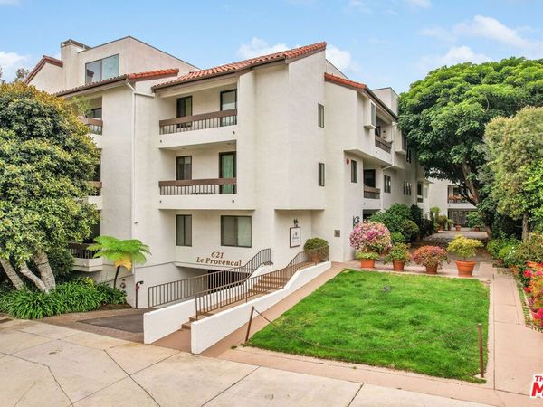 621 S Barrington Avenue, Unit 110, Los Angeles, CA 90049