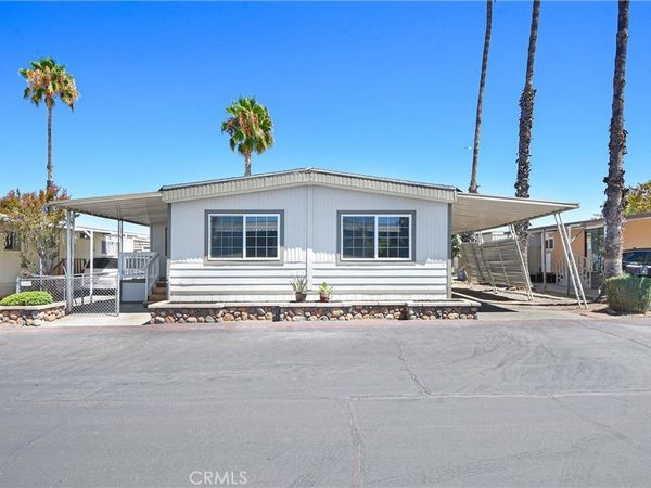 1455 S State St, Unit 17, Hemet, CA 92543
