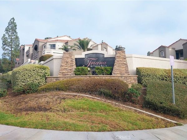 1015 La Terraza Circle, Corona, CA 92879