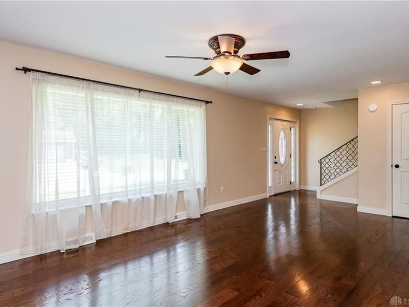 650 Kenbrook Drive, Vandalia, OH 45377 Photo 2