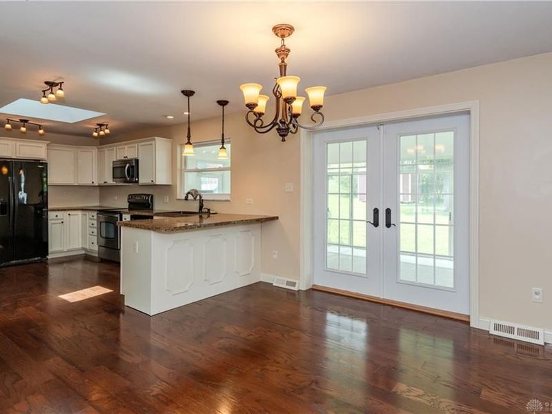650 Kenbrook Drive, Vandalia, OH 45377 Photo 4