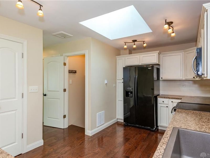 650 Kenbrook Drive, Vandalia, OH 45377 Photo 9