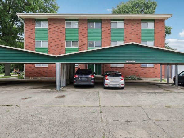 1102 W 24th Street, Lawrence, KS 66046