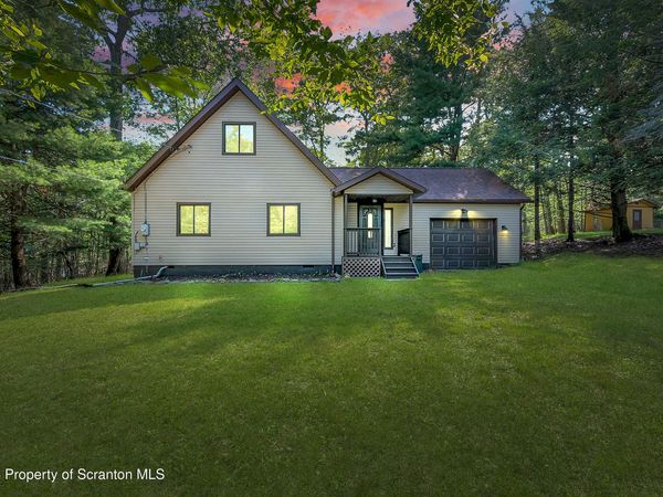 26 Fir Lane, Thornhurst, PA 18424