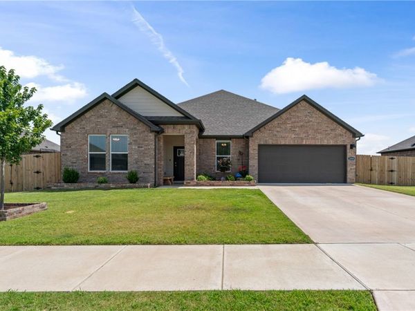2008 Hahn Street , Pea Ridge, AR 72751
