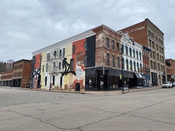 101 Main Street, Dubuque, IA 52001