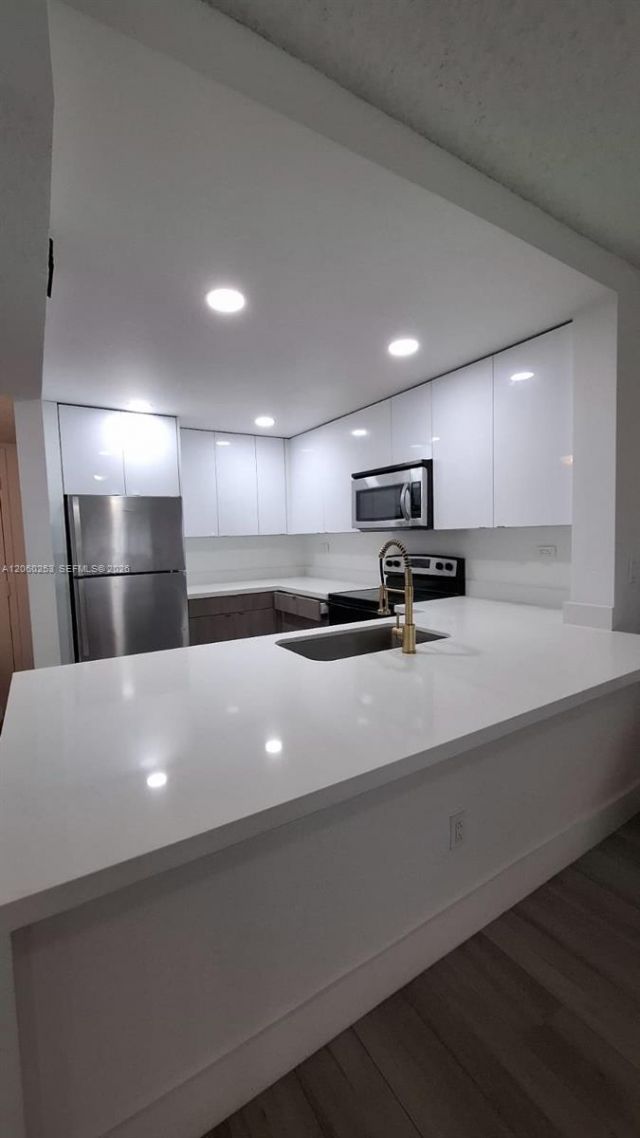 20860 San Simeon Way, Unit 108-6, Miami, FL 33179 Photo