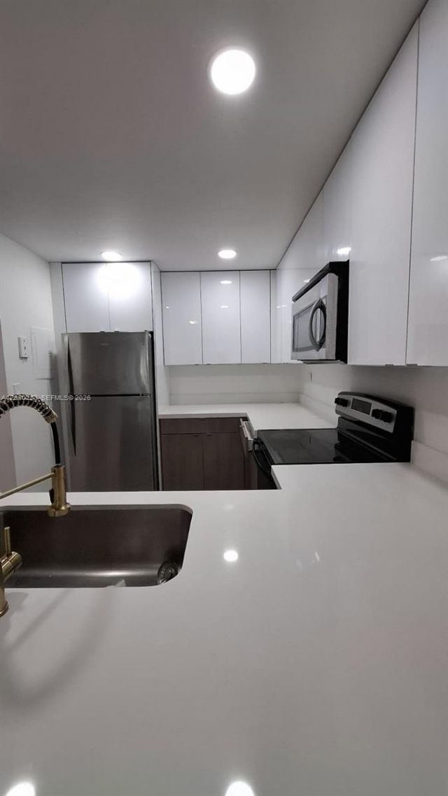 20860 San Simeon Way, Unit 108-6, Miami, FL 33179 Photo