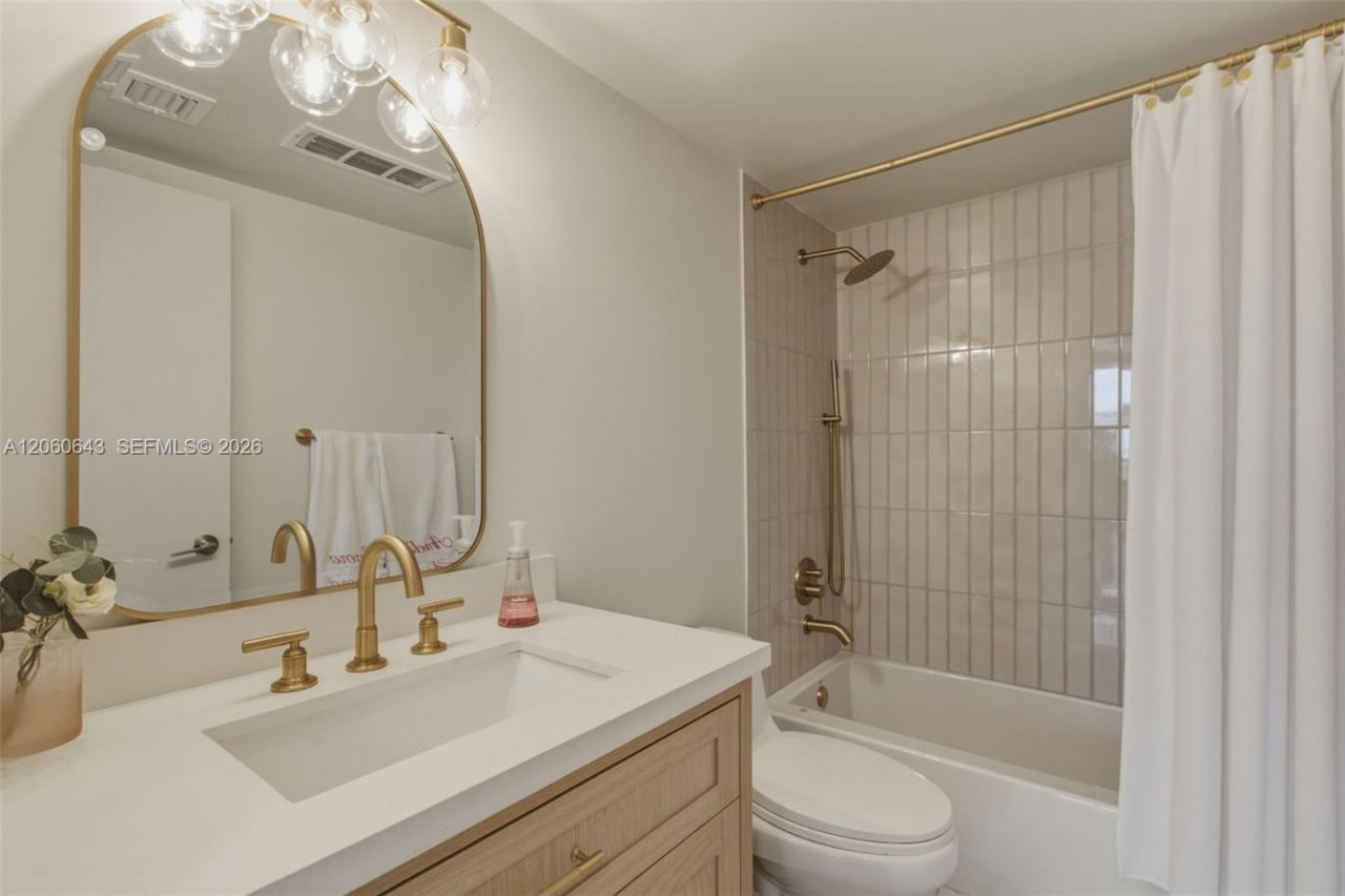 2 Grove Isle Dr, Unit B301, Miami, FL 33133 Photo