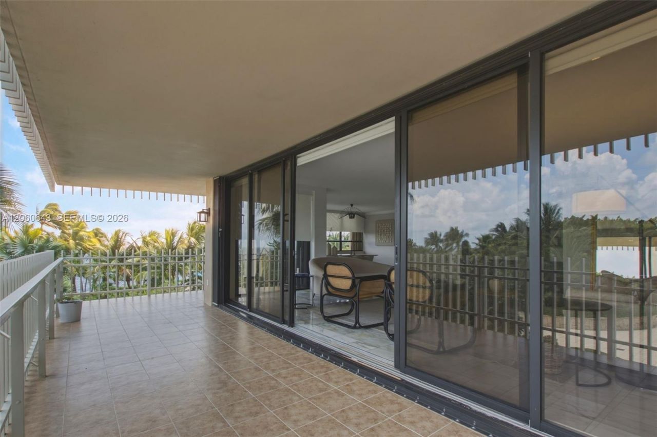 2 Grove Isle Dr, Unit B301, Miami, FL 33133 Photo