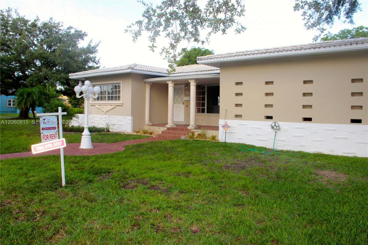 70 Hammond Dr, Miami Springs, FL 33166 Photo