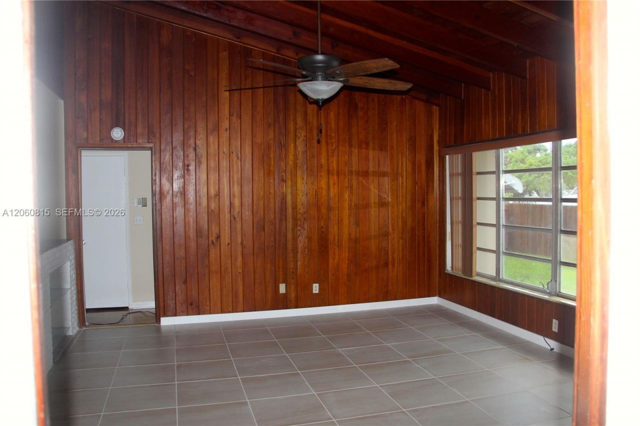 70 Hammond Dr, Miami Springs, FL 33166 Photo