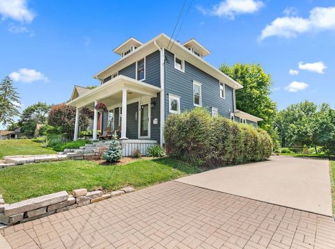 Main Photo