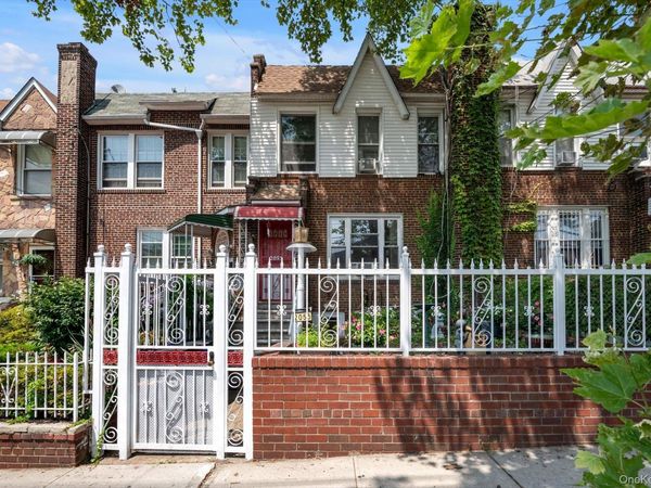 2053 Turnbull Avenue , Bronx, NY 10473