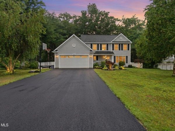 106 Halfmoon Drive, Altamont, NY 12009