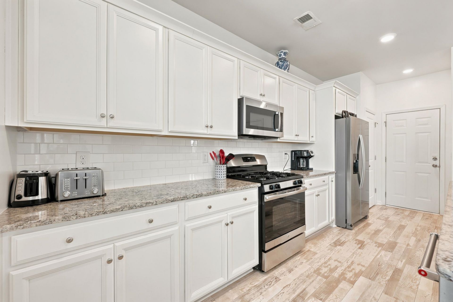 4729 Seclusion Ln. Photo 14