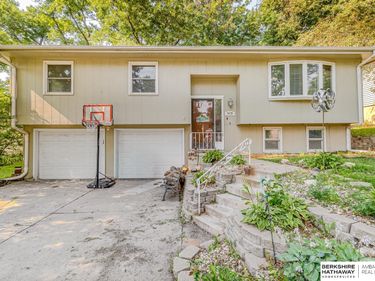 9624 Ames Avenue, Omaha, NE 68134