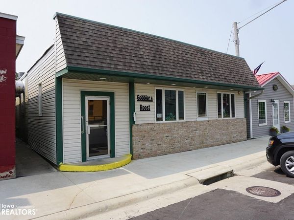 306 3rd ST, Grafton, IA 50440