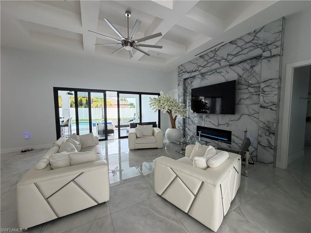 2044 NE 5th St, Cape Coral, FL 33909 Photo