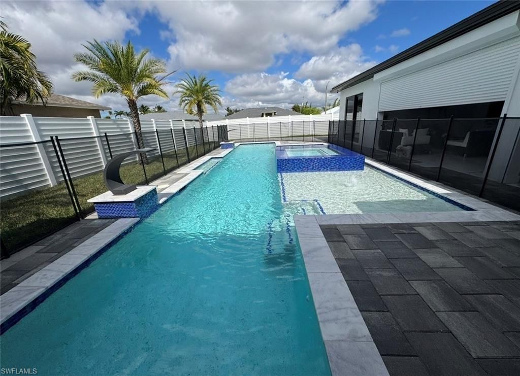 2044 NE 5th St, Cape Coral, FL 33909 Photo