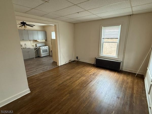 69 W Somerset St, Raritan, NJ 08869