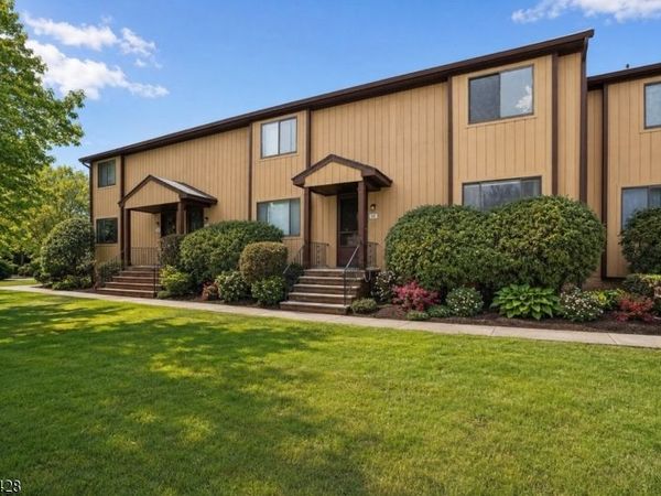 38 Park Street, Unit 13D, Florham Park, NJ 07932