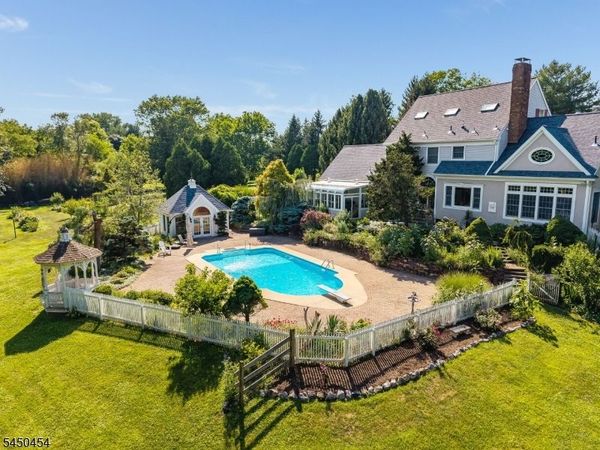 38 Larsen Rd, East Amwell, NJ 08551