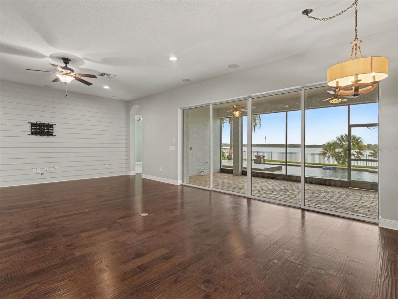 11323 Lake Lucaya Drive, Riverview, FL 33579 Photo