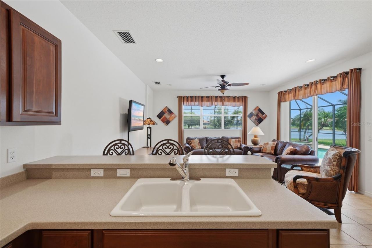 9007 Willowbrook Circle, Bradenton, FL 34212 Photo
