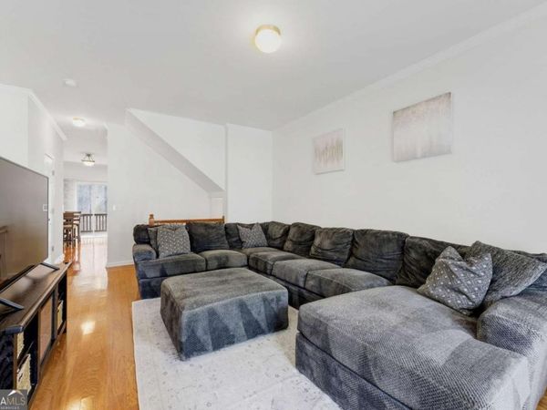 1524 Liberty Parkway NW, Atlanta, GA 30318