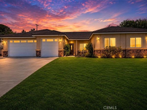 42165 Silver Puffs, Lancaster, CA 93536