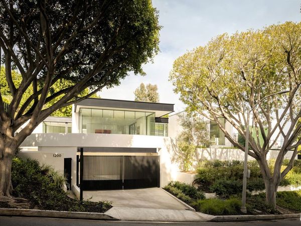 1200 Laurel Way, Beverly Hills, CA 90210